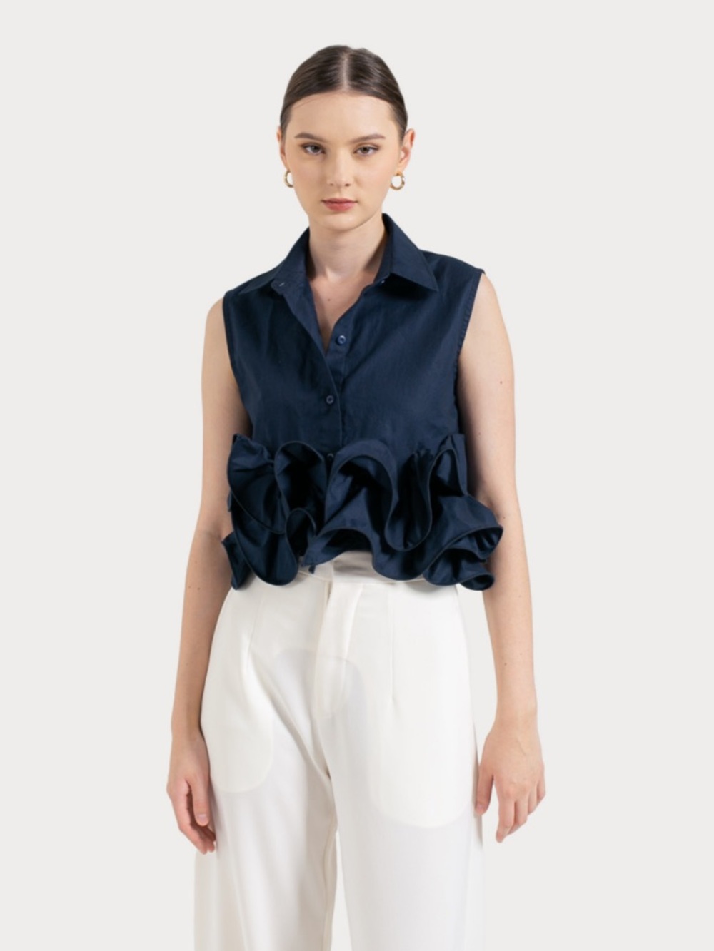 Mica’s **black** sleeveless cropped ruffle bottom top, M, NWT!